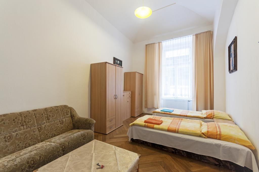 Gallery Hostel Prag Eksteriør billede